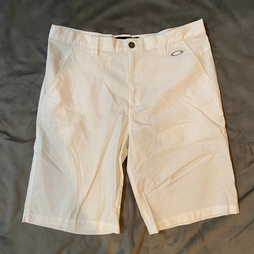 Oakley Dress Shorts white